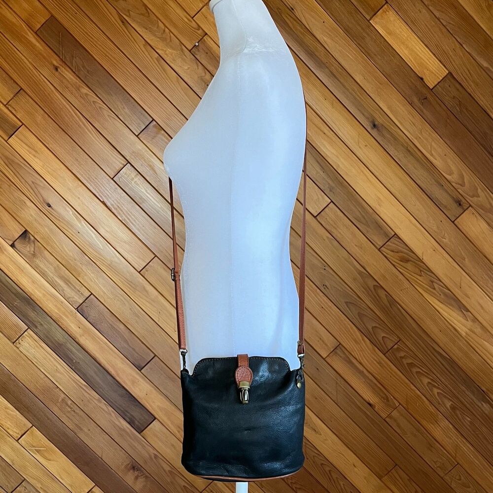 Vintage Black and Tan Soft Leather Bucket Crossbody Bag